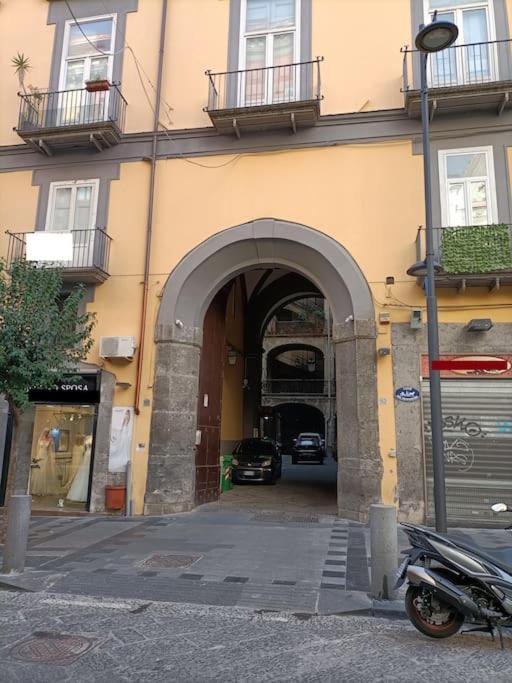 Fashion Cathedral Apartment, Centro Storico Napoli Exterior foto